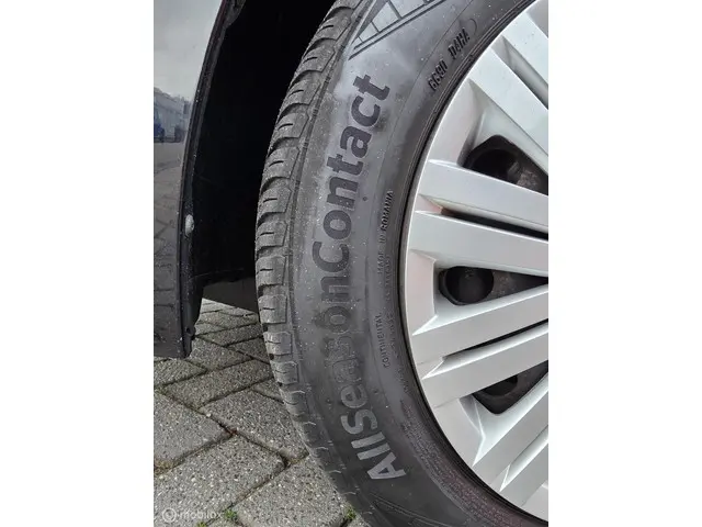 Volkswagen Polo 1.4 TDI Edition R 2015 Diesel 35