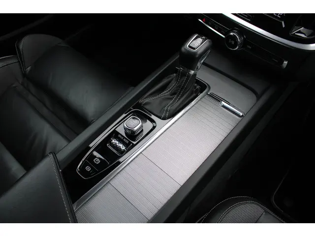 Volvo S60 T4 Automaat R-Design 2019 Benzine 53