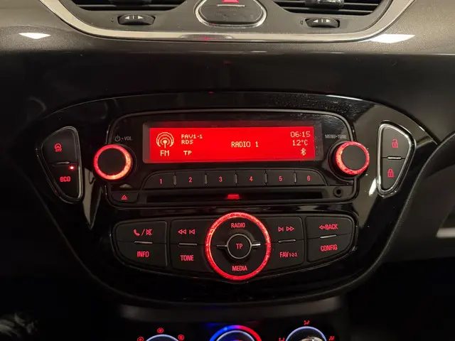 Opel Corsa 1.4 Cosmo AUTOMAAT 2016 Benzine 17