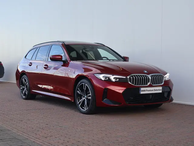 BMW 3 Serie Touring 330e 2025 Hybride Benzine 6