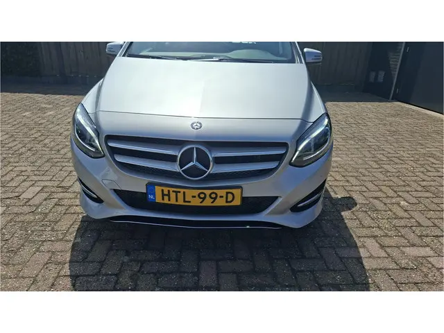 Mercedes-Benz B-Klasse 180 2015 Benzine 8