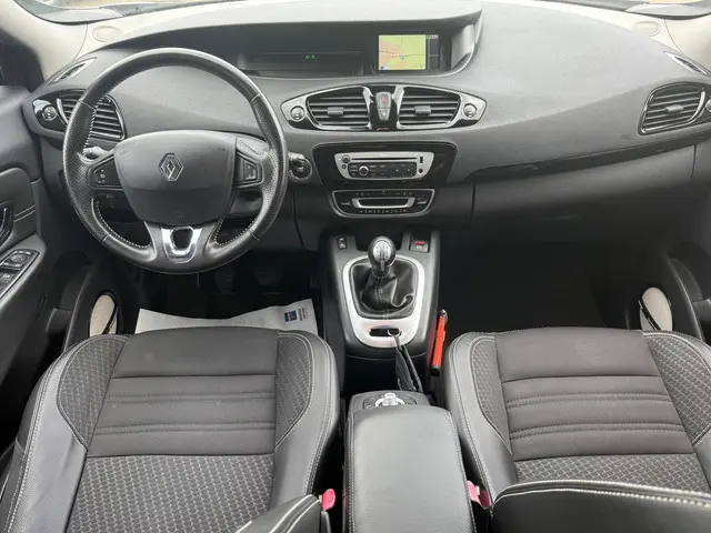 Renault Scénic 1.2 TCe Bose 2014 Benzine 16