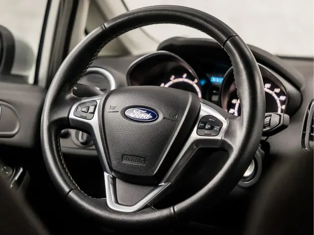 Ford Fiesta 1.0 EcoBoost Titanium Sport 2015 Benzine 19