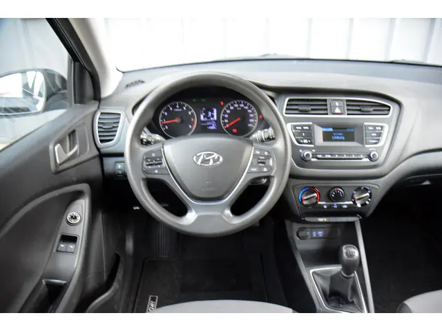 Hyundai i20 1.2 LP i-Drive Cool 2019 Benzine 32