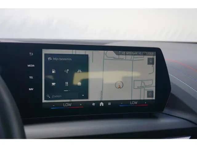 BMW 1 Serie 120 2024 Benzine 25