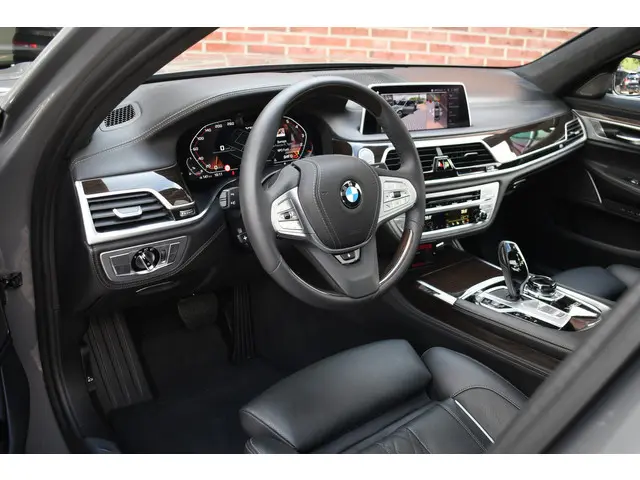 BMW 7 Serie M760Li xDrive 2019 Benzine 104