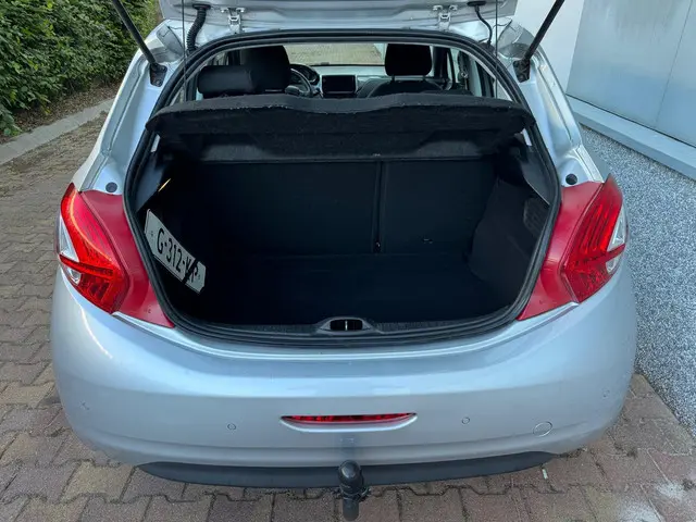 Peugeot 208 1.4 VTi Access ( AIRCO + 5 DRS ) 2012 Benzine 8