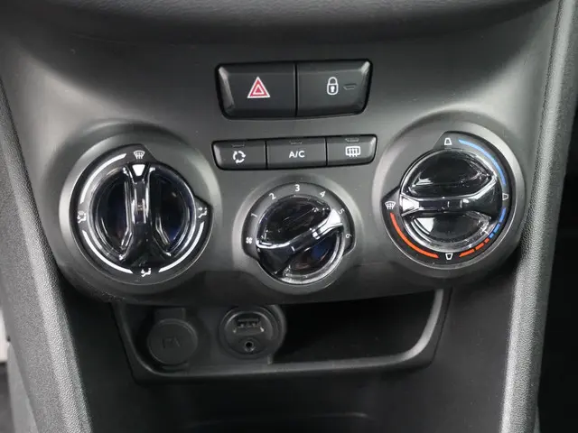 Peugeot 208 1.2 PureTech Blue Lion 2016 Benzine 22