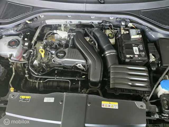 Volkswagen T-Roc 1.5 TSI R-Line 2023 Benzine 31