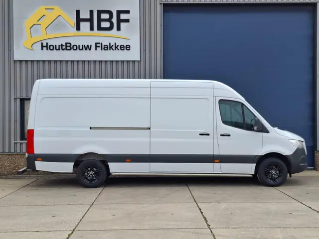 Mercedes-Benz Sprinter 315 1.9 CDI L4H3 RWD 2022 Diesel 4