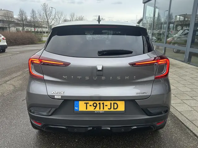 Mitsubishi ASX 1.6 PHEV AT Instyle 2023 Hybride Benzine 6