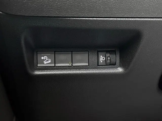 Jeep Avenger 1.2 Longitude 2024 Benzine 27