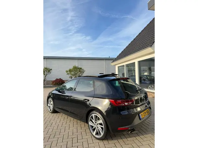 SEAT Leon 1.8 TSI - FR Connect - 180 PK 2016 Benzine 6