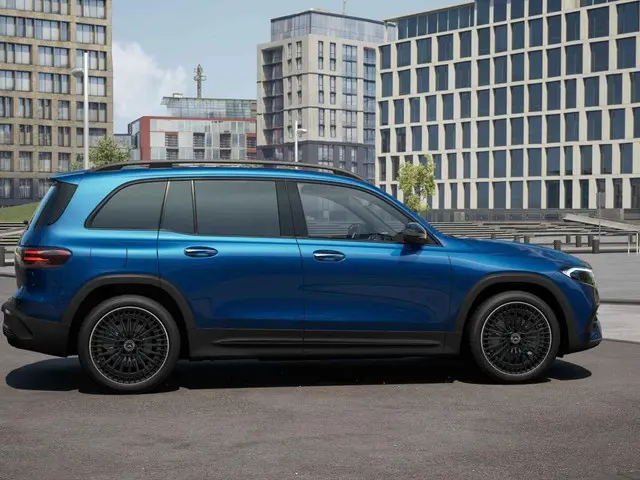 Mercedes-Benz EQB 250+ AMG Line 71 kWh 2026 Elektrisch 17