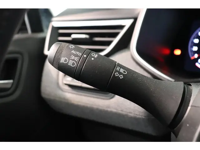 Renault Clio 1.0 TCe 90 GPF techno 2024 Benzine 17