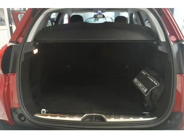 Peugeot 2008 1.2 PureTech Allure 2018 Benzine 21