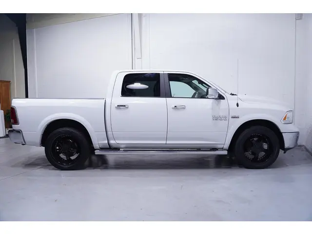 Dodge Ram 1500 5.7 V8 4x4 Crew Cab 5'7 Rebel 2019 Benzine 6