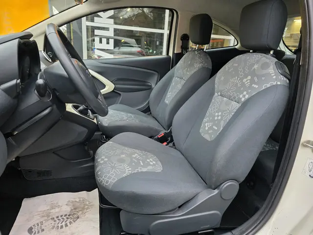 Ford Ka 1.2 Karakter start/stop 2013 Benzine 11