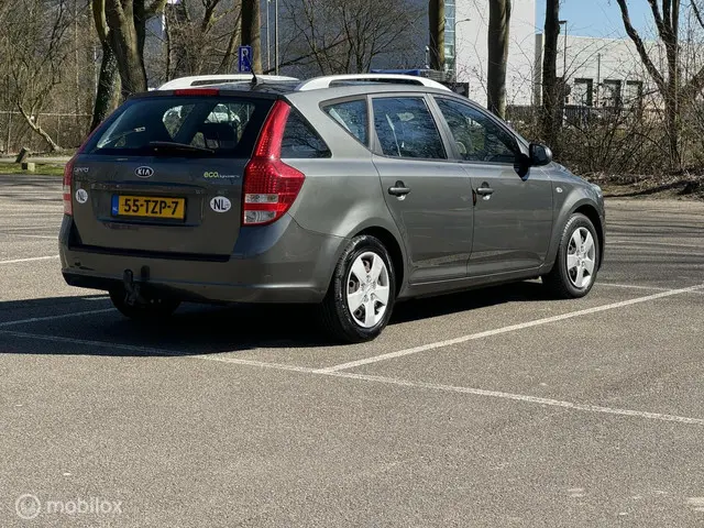 Kia cee'd Sporty Wagon 1.4 CVVT Comfort Pack 2012 Benzine 4