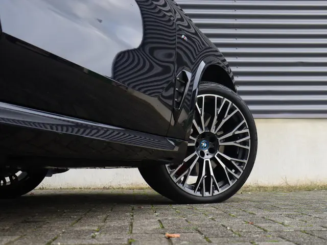 BMW X5 xDrive50e 2025 Hybride Benzine 7