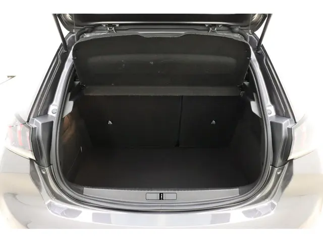 Peugeot 208 1.2 PureTech Allure 2022 Benzine 13