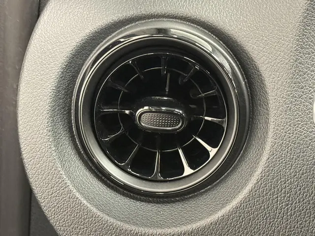 Mercedes-Benz eVito eVito Lang 66 kWh 2023 Elektrisch 35