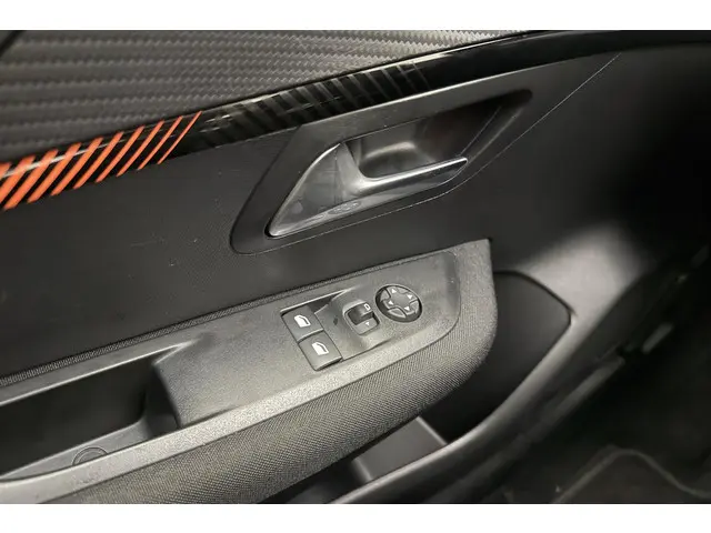 Peugeot 208 1.2 PureTech Blue Lease Active 2020 Benzine 18