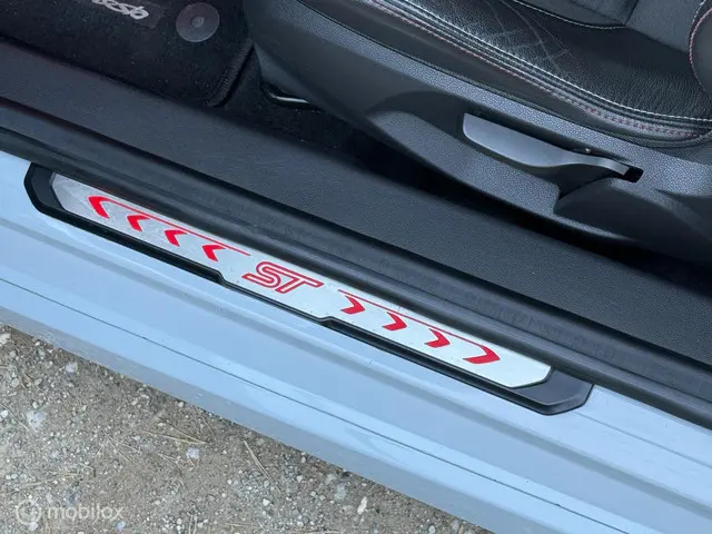 Ford Fiesta 1.6 ST200 2017 Benzine 16