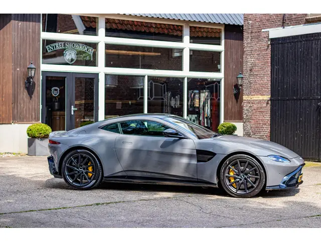 Aston Martin V8 Vantage 4.0 2018 Benzine 101