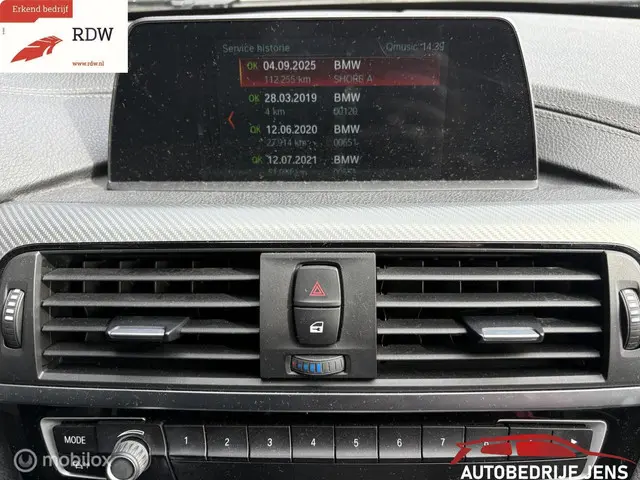 BMW 3 Serie Touring 320i M Sport Edition 2019 Benzine 16