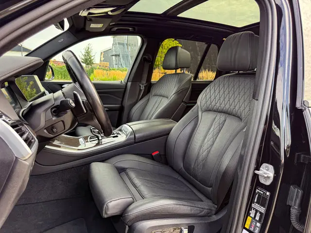 BMW X5 xDrive45e High Executive 2023 Hybride Benzine 25