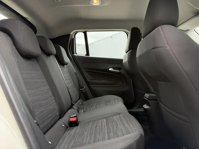 Jeep Avenger Longitude 54 kWh Aut. 2024 Elektrisch 15