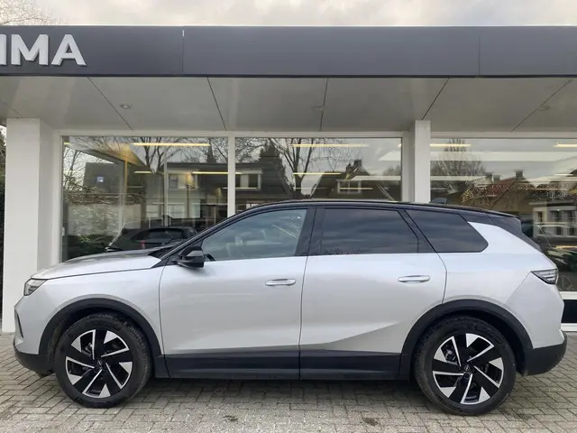 Opel Grandland 1.2 Turbo Hybrid GS 2025 Hybride Benzine 16