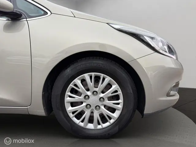 Kia cee'd Sportswagon 1.6 GDI Business Pack 2013 Benzine 27