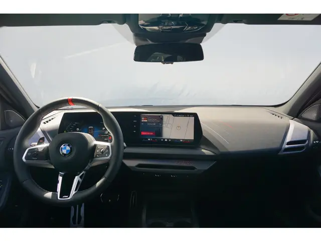 BMW 1 Serie 5-deurs M135i xDrive 2025 Benzine 10