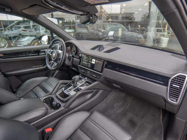 Porsche Cayenne 3.0 E-Hybrid 2021 Hybride Benzine 5