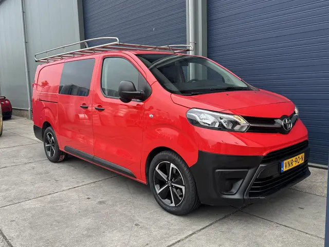 Toyota ProAce Worker 2.0 D-4D Live DC 2022 Diesel 8
