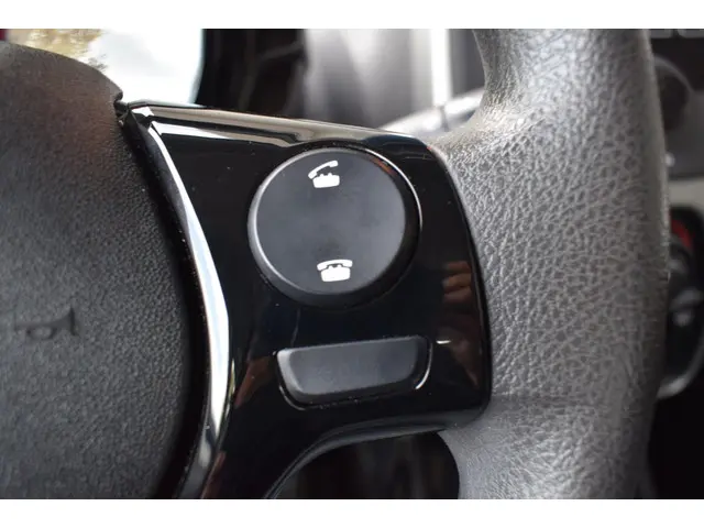 Peugeot 108 1.0 e-VTi Active airco 2018 Benzine 14