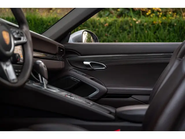 Porsche 911 991 Cabrio 3.8 Turbo S 2018 Benzine 24