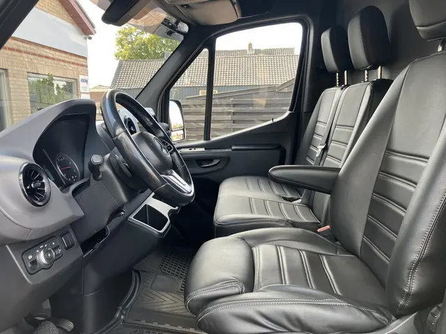 Mercedes-Benz Sprinter 319 3.0 CDI L2H2 2019 Diesel 4