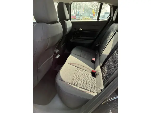 Fiat 600 600e RED 54 kWh 2025 Elektrisch 44