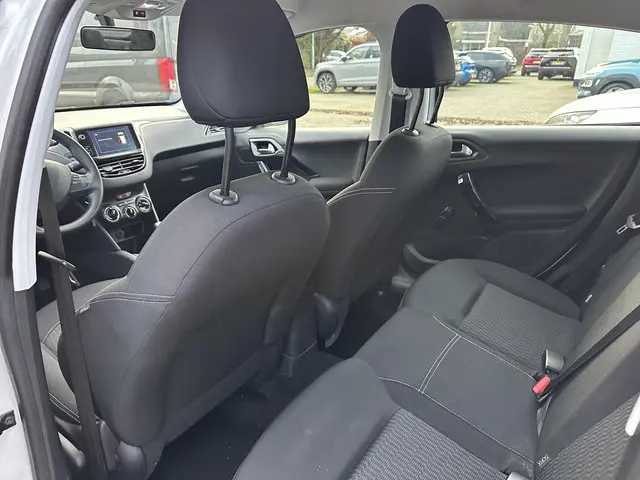 Peugeot 208 1.2 Blue Lion 82 PK 2018 Benzine 23