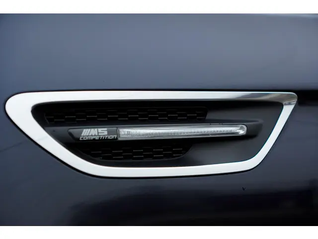BMW M5 5-serie Competition Edition 2017 Benzine 24