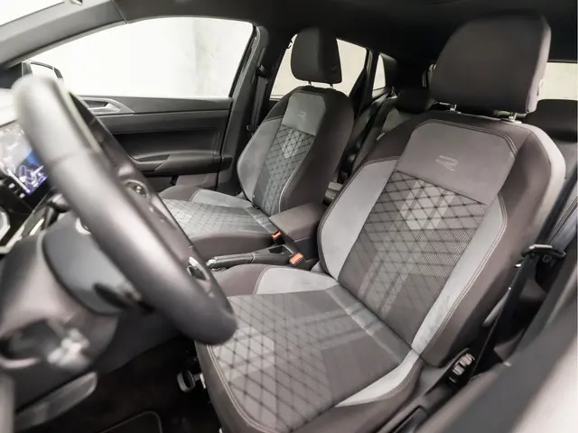 Volkswagen Polo 1.0 TSI R-Line Sport 2022 Benzine 15