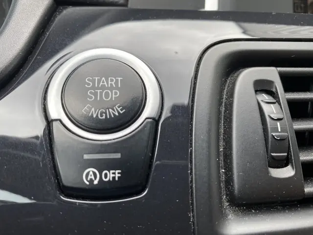 BMW 5 Serie 520i High Executive 2015 Benzine 21