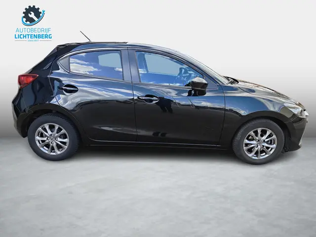 Mazda 2 1.5 Skyactiv-G Luxury 2021 Benzine 6