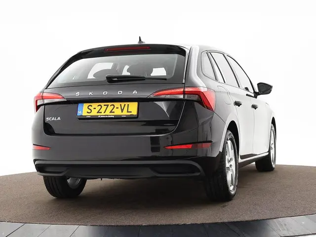 Škoda Scala 1.0 TSI 110pk Ambition 2023 Benzine 2