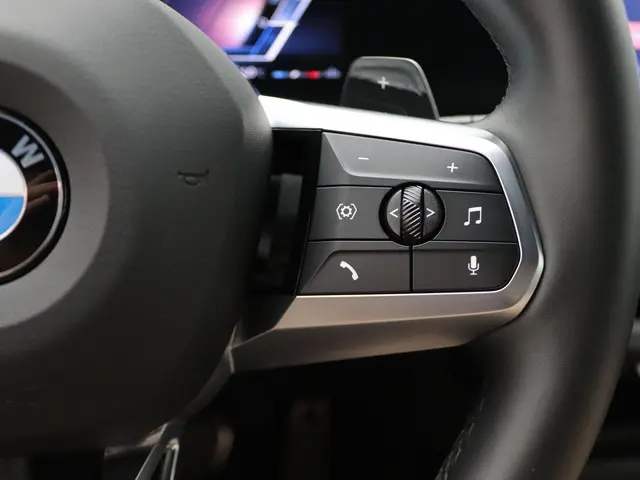 BMW 1 Serie 120 2025 Benzine 15