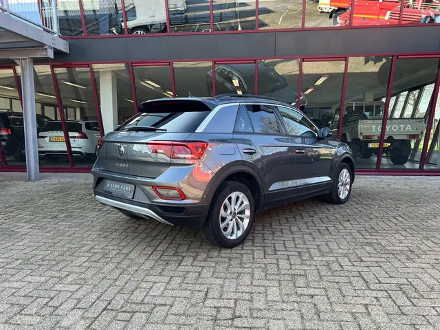 Volkswagen T-Roc 1.5 TSI Life Business 2024 Benzine 3