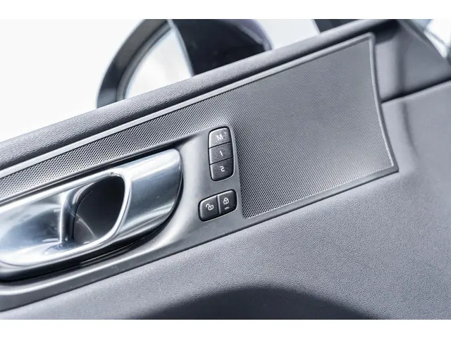Volvo XC60 T4 Aut. R-Design 2020 Benzine 25